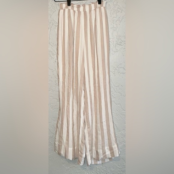 American Eagle Outfitters Pants - American Eagle Outfitters Beige and White Striped Pants